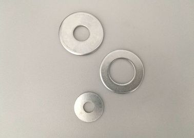 DIN125メートル金属の平らな洗濯機、鉄材料が付いている着色された曲げられた洗濯機